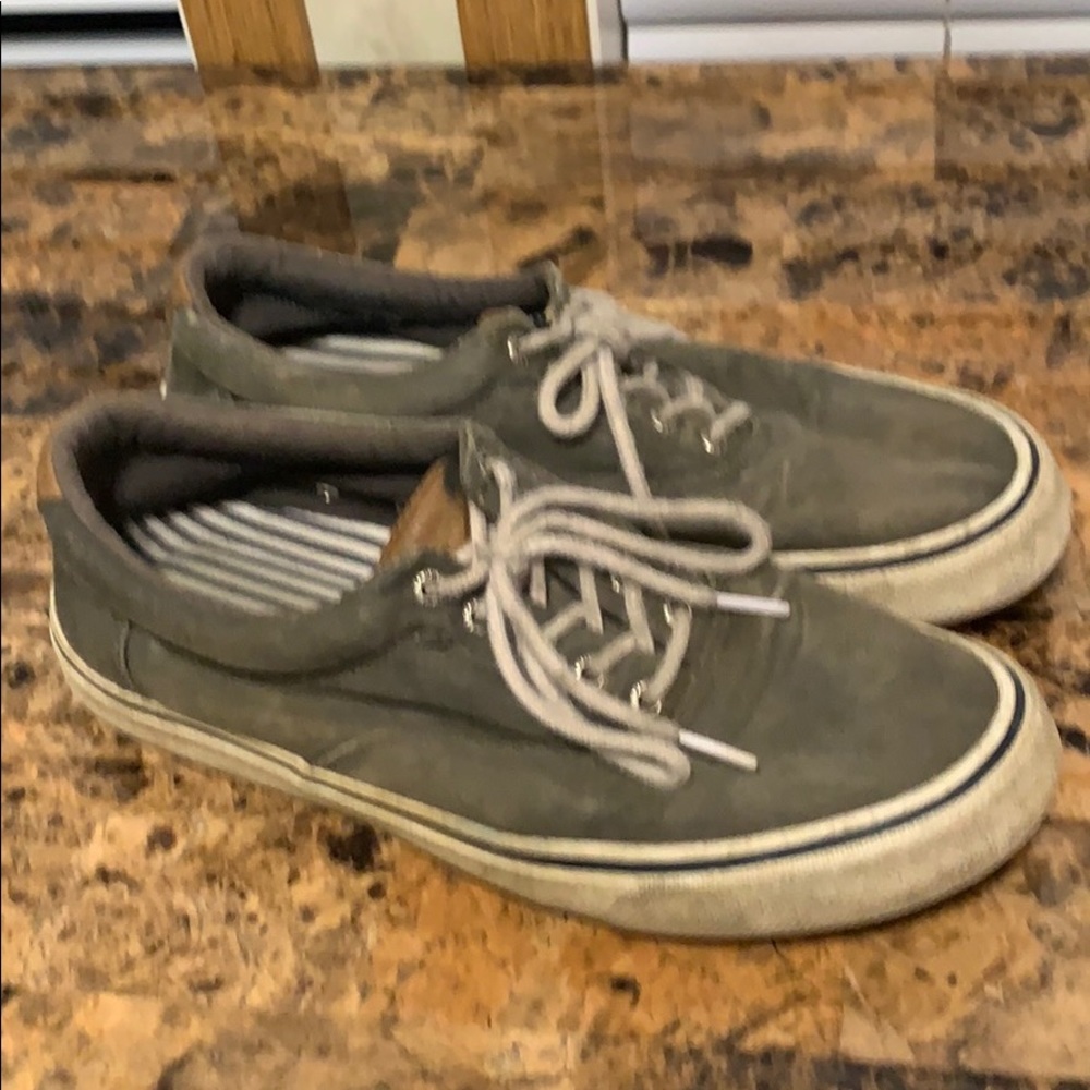 Shoe